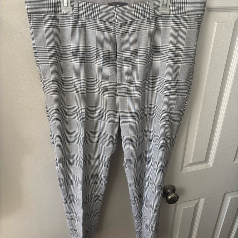 H&M Men's Classic Gray Checkered Pants
